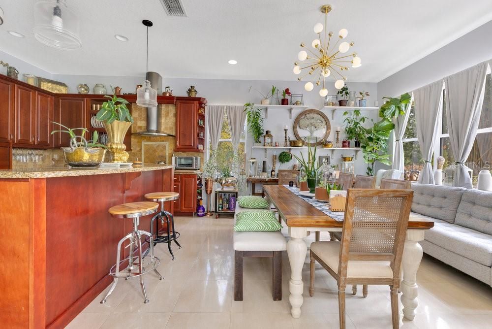 For Sale: $749,900 (3 beds, 3 baths, 2147 Square Feet)