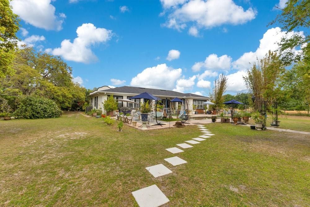 For Sale: $749,900 (3 beds, 3 baths, 2147 Square Feet)