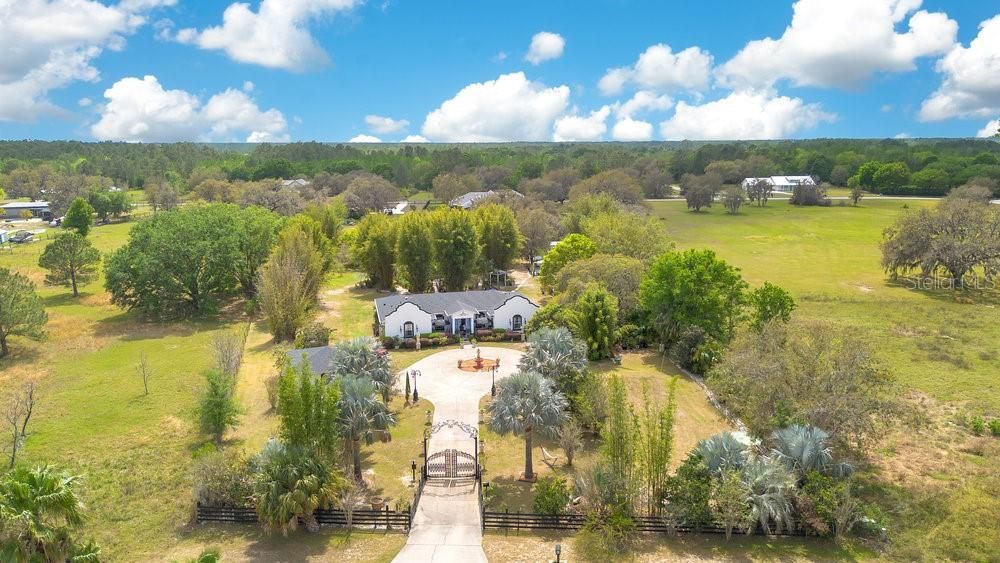 For Sale: $749,900 (3 beds, 3 baths, 2147 Square Feet)