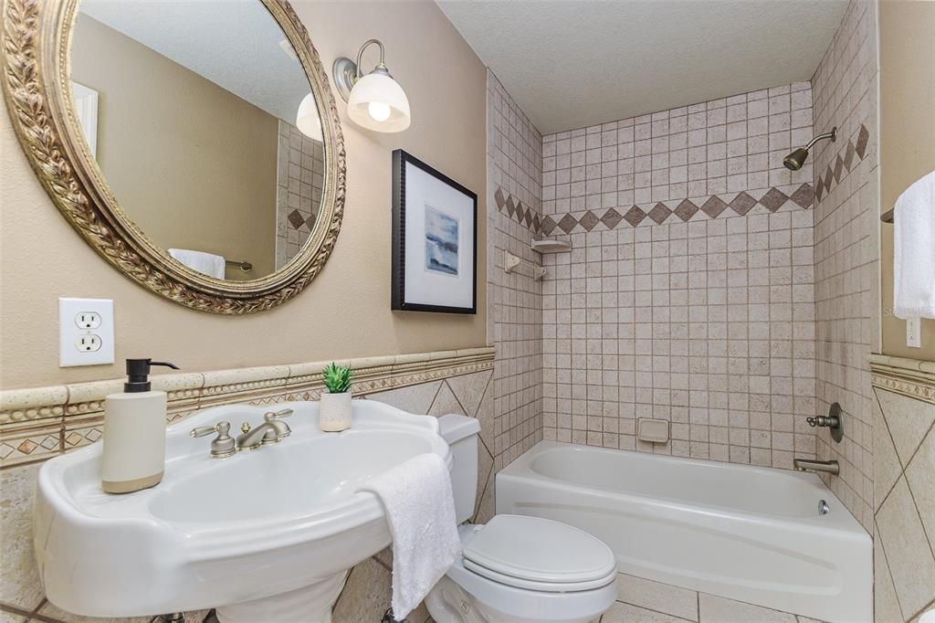 待售: $850,000 (4 贝兹, 3 浴室, 3450 平方英尺)