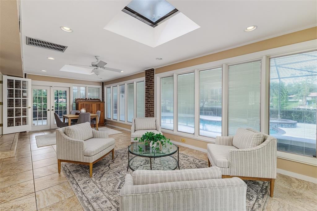 待售: $850,000 (4 贝兹, 3 浴室, 3450 平方英尺)