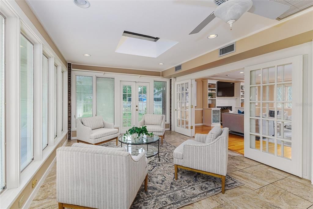 待售: $850,000 (4 贝兹, 3 浴室, 3450 平方英尺)