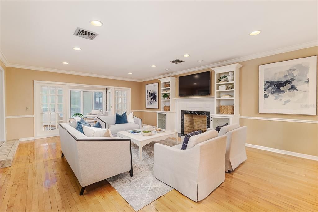 待售: $850,000 (4 贝兹, 3 浴室, 3450 平方英尺)