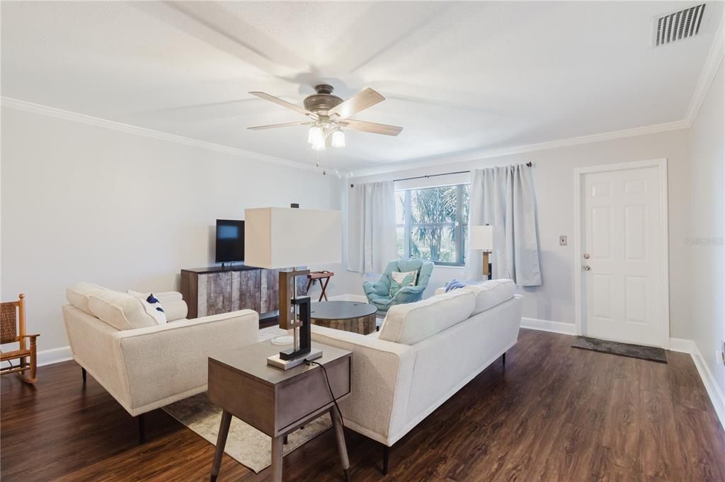 For Sale: $224,500 (2 beds, 2 baths, 1283 Square Feet)