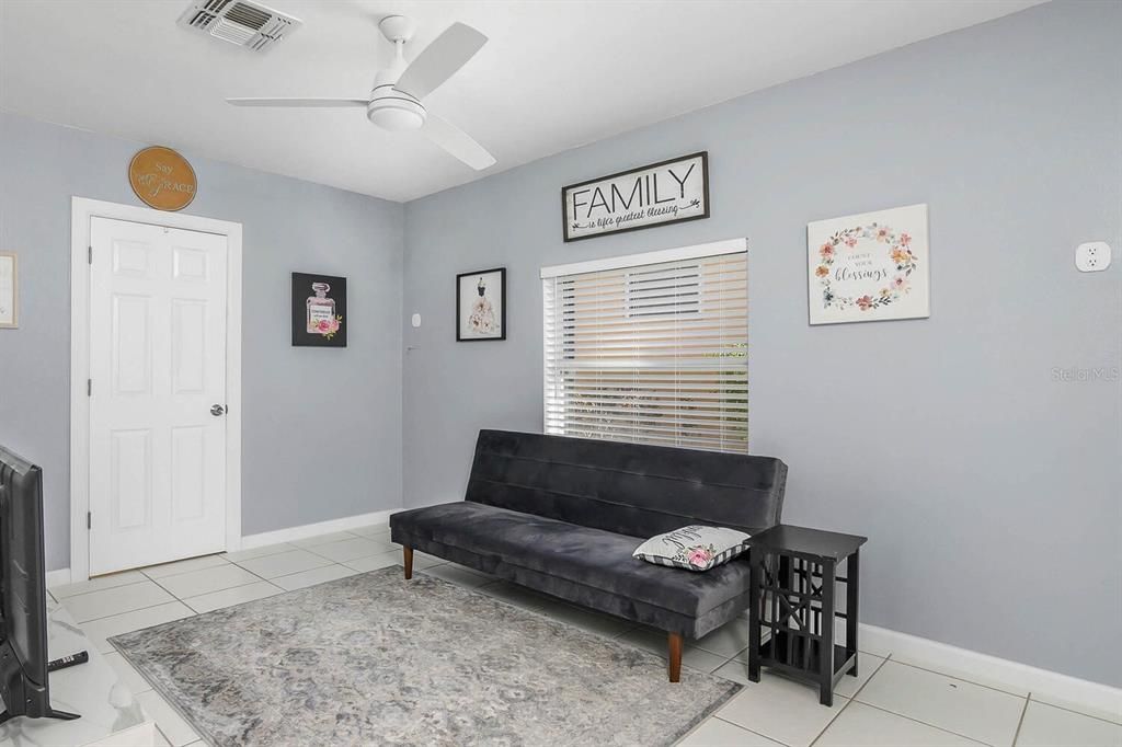 待售: $499,000 (4 贝兹, 3 浴室, 2569 平方英尺)