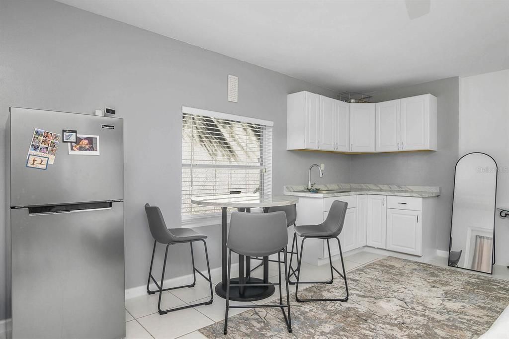 待售: $499,000 (4 贝兹, 3 浴室, 2569 平方英尺)