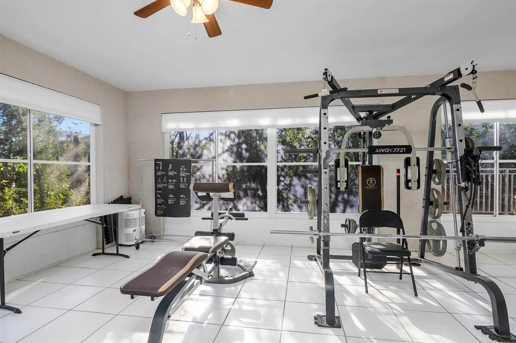 待售: $499,000 (4 贝兹, 3 浴室, 2569 平方英尺)