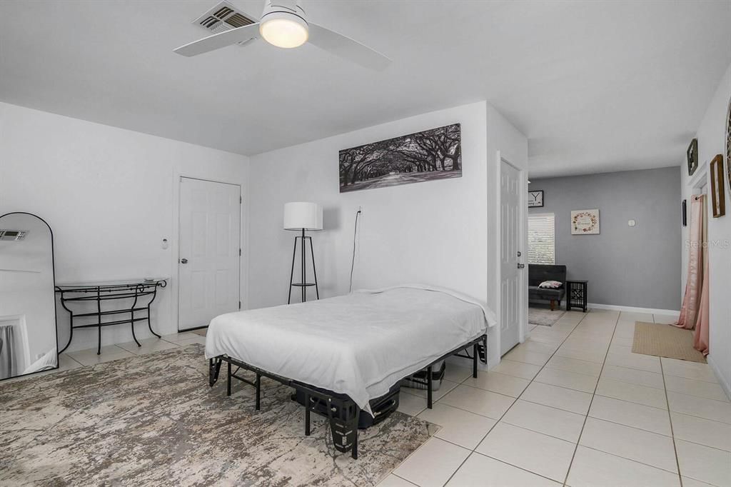 待售: $499,000 (4 贝兹, 3 浴室, 2569 平方英尺)