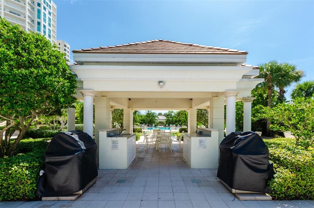 For Sale: $1,995,000 (3 beds, 3 baths, 2521 Square Feet)