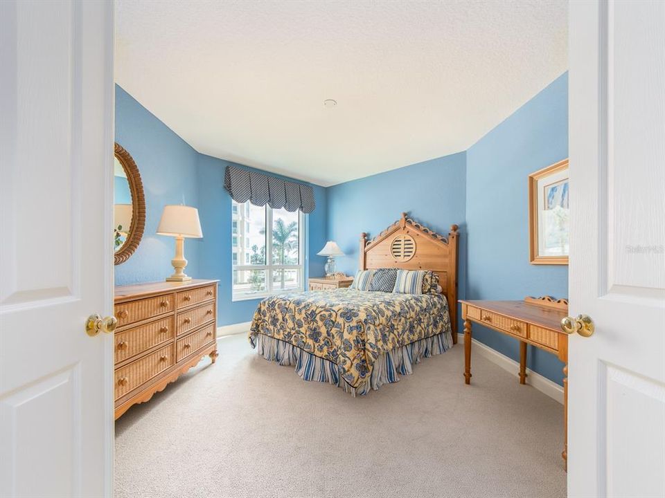 For Sale: $1,995,000 (3 beds, 3 baths, 2521 Square Feet)