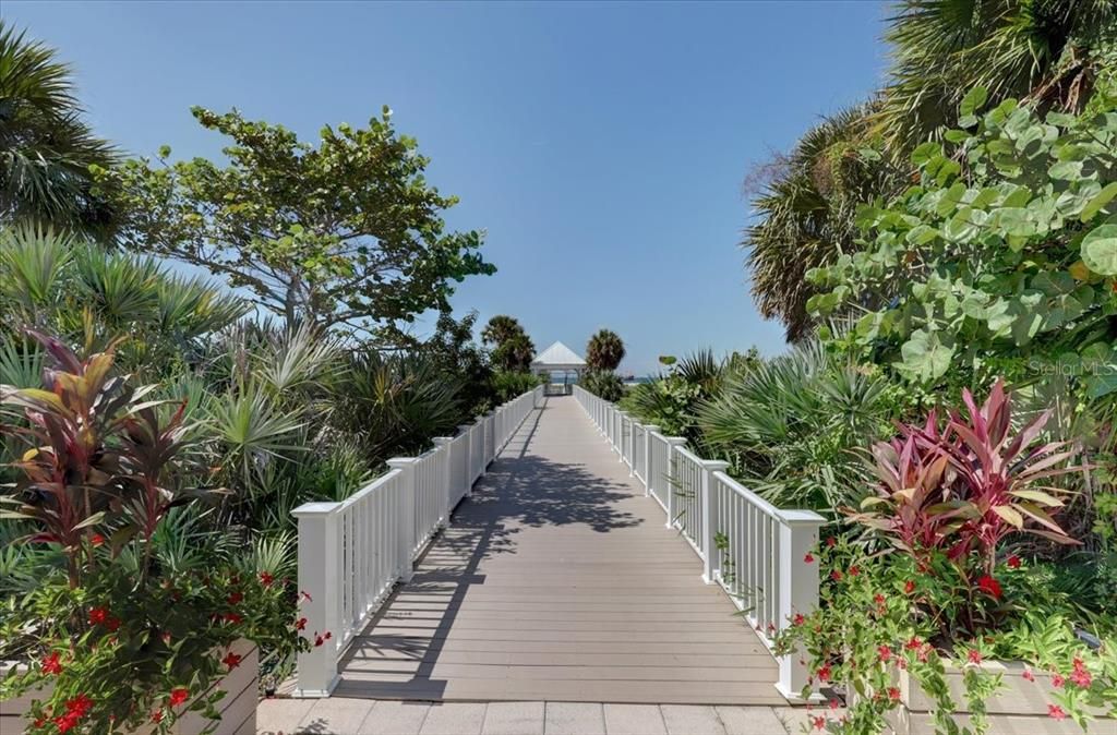 For Sale: $1,995,000 (3 beds, 3 baths, 2521 Square Feet)