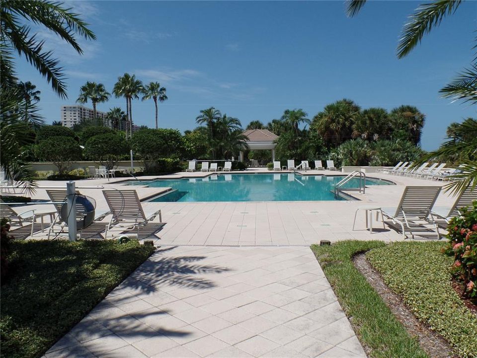 For Sale: $1,995,000 (3 beds, 3 baths, 2521 Square Feet)