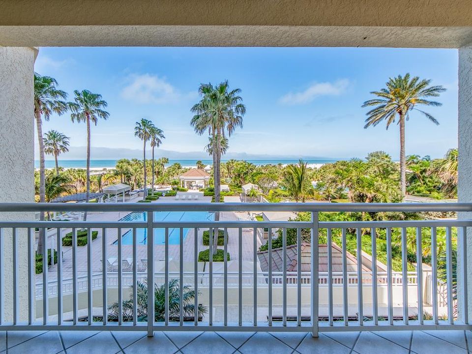 For Sale: $1,995,000 (3 beds, 3 baths, 2521 Square Feet)