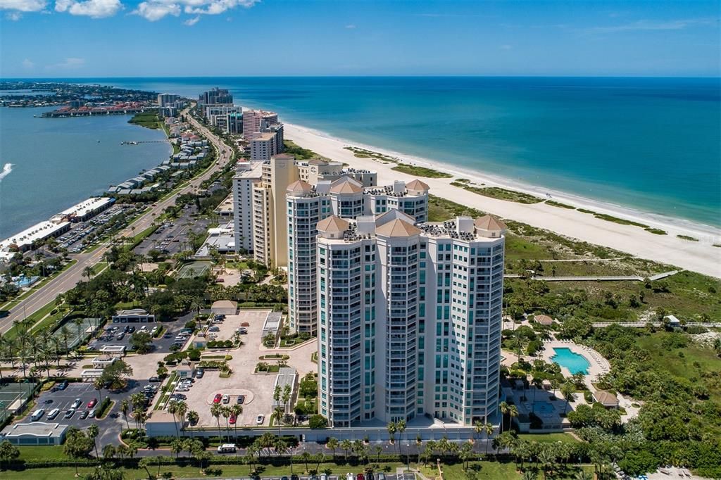 For Sale: $1,995,000 (3 beds, 3 baths, 2521 Square Feet)