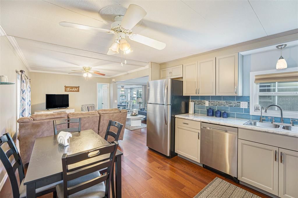 En Venta: $129,900 (2 camas, 2 baños, 954 Pies cuadrados)