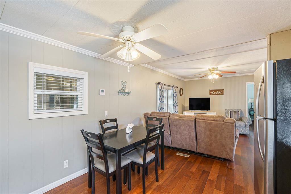 En Venta: $129,900 (2 camas, 2 baños, 954 Pies cuadrados)