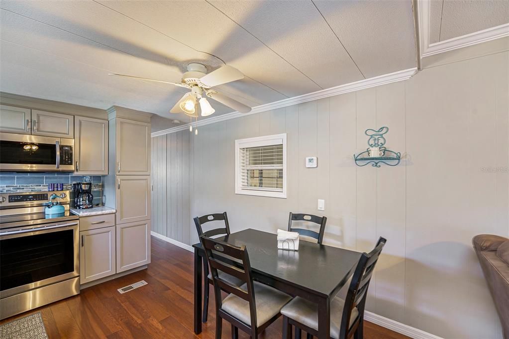 En Venta: $129,900 (2 camas, 2 baños, 954 Pies cuadrados)