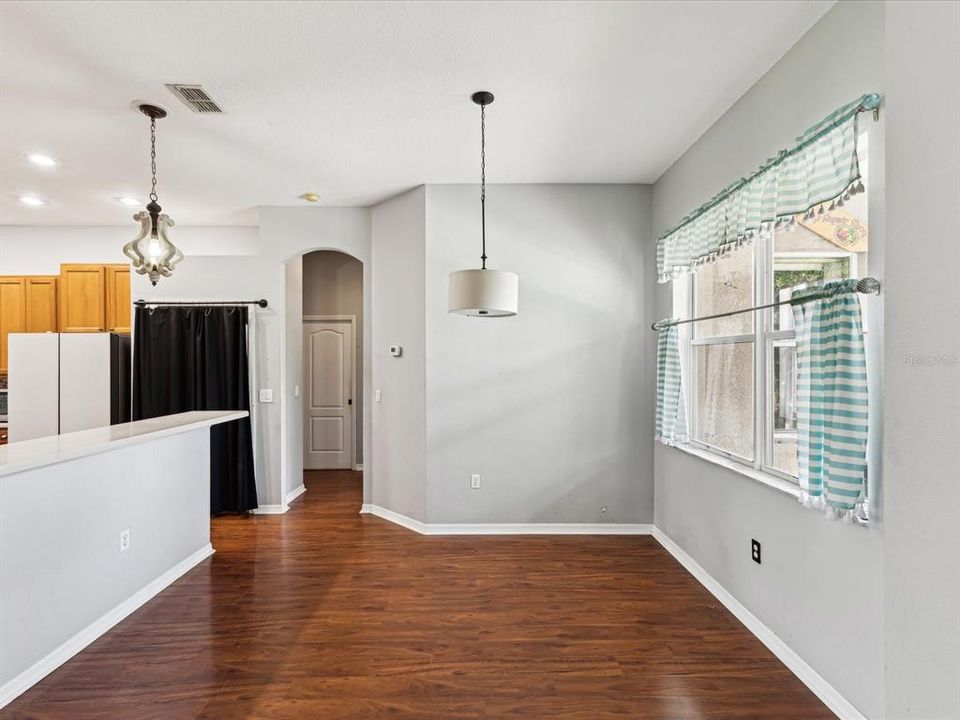 En Venta: $600,000 (3 camas, 2 baños, 2182 Pies cuadrados)