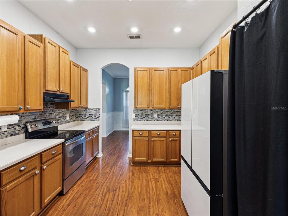 En Venta: $600,000 (3 camas, 2 baños, 2182 Pies cuadrados)