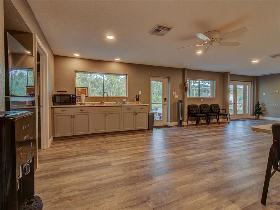 En Venta: $600,000 (3 camas, 2 baños, 2182 Pies cuadrados)