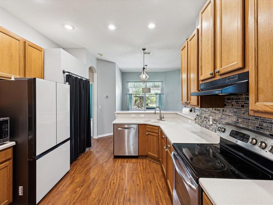 En Venta: $600,000 (3 camas, 2 baños, 2182 Pies cuadrados)