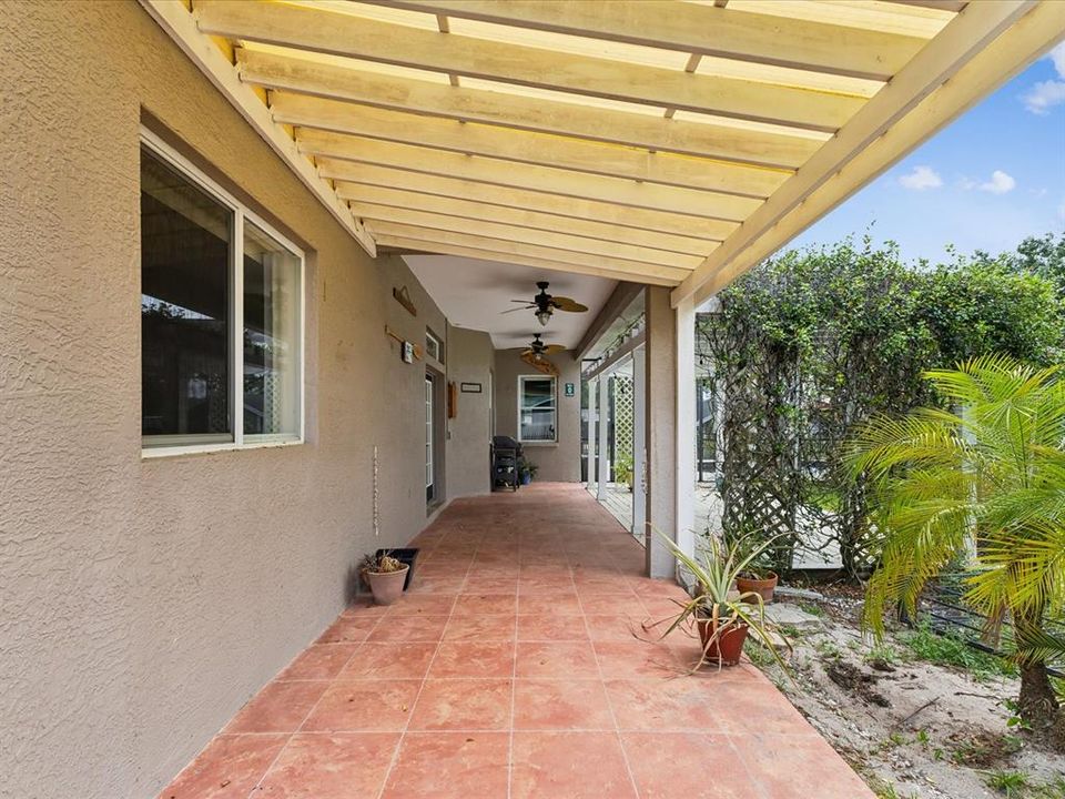 En Venta: $600,000 (3 camas, 2 baños, 2182 Pies cuadrados)