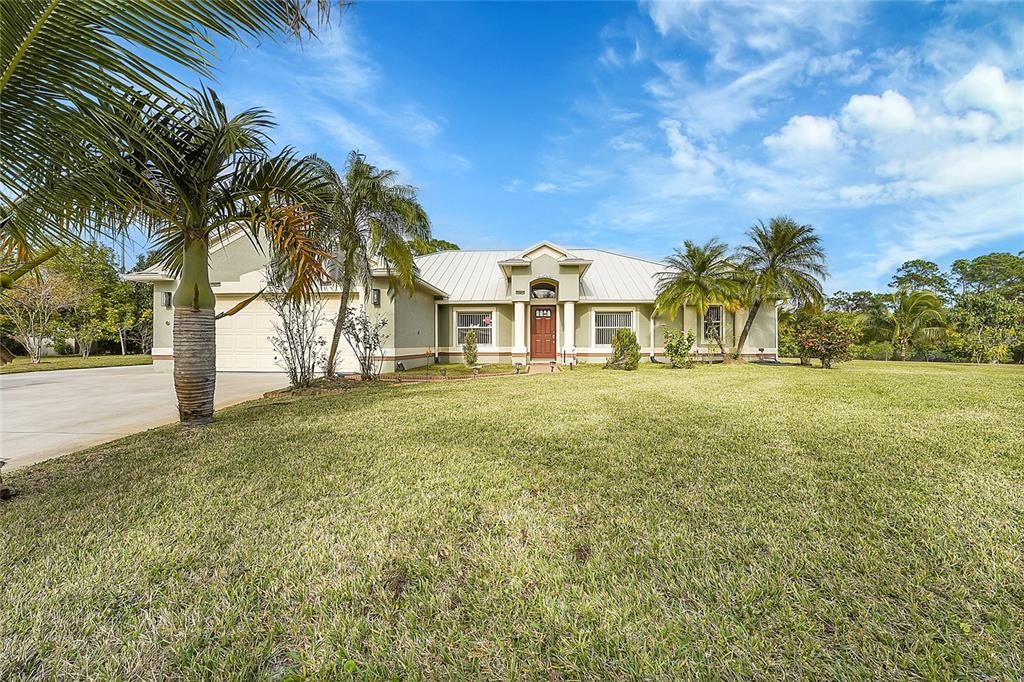 Recently Sold: $520,000 (4 beds, 2 baths, 2605 Square Feet)