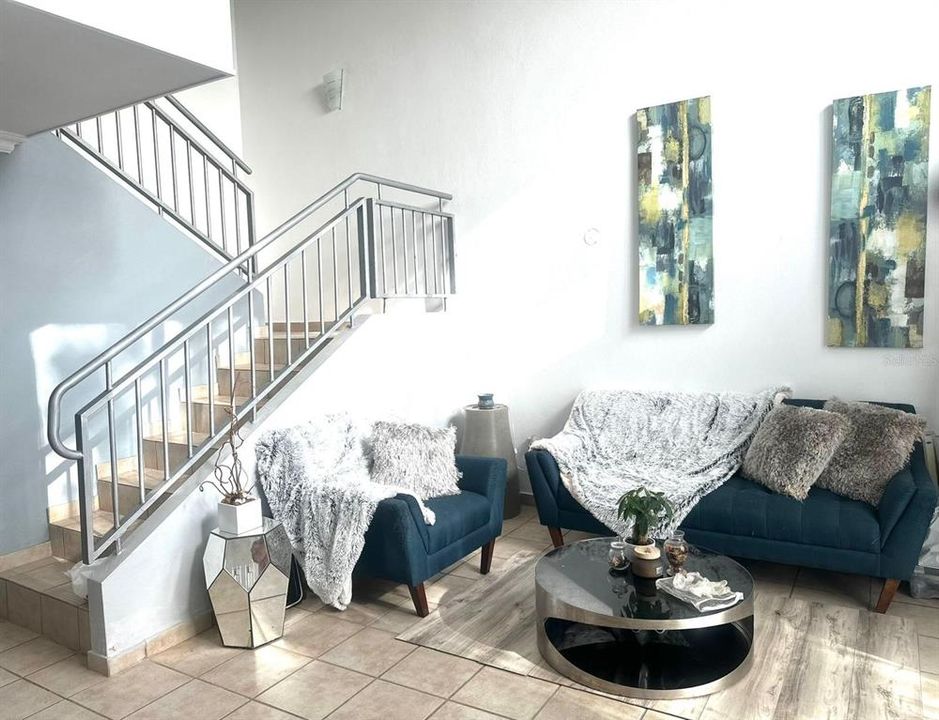 Под контрактом: $540,000 (3 спален, 2 ванн, 0 Квадратных фут)