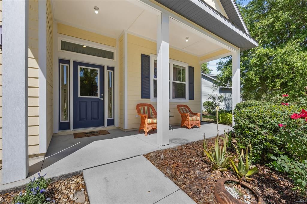 合同活跃: $389,900 (4 贝兹, 3 浴室, 2046 平方英尺)