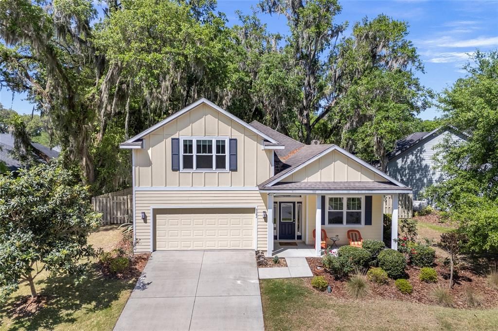 合同活跃: $389,900 (4 贝兹, 3 浴室, 2046 平方英尺)