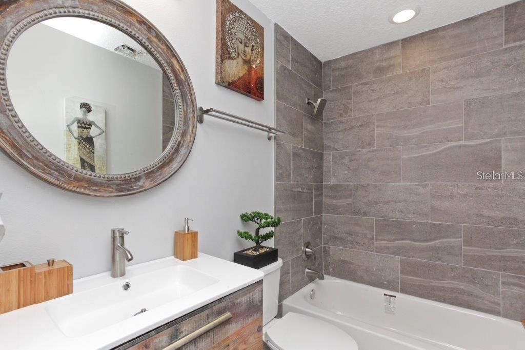 En Venta: $214,900 (2 camas, 2 baños, 1031 Pies cuadrados)