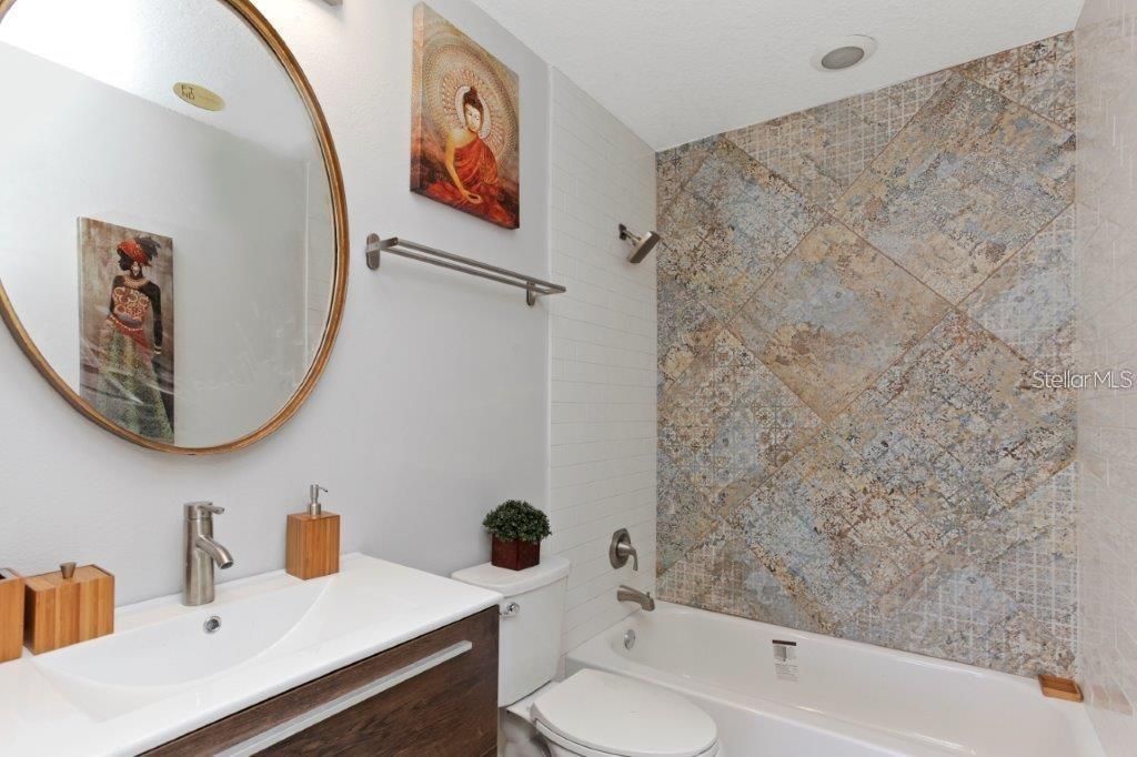 En Venta: $214,900 (2 camas, 2 baños, 1031 Pies cuadrados)