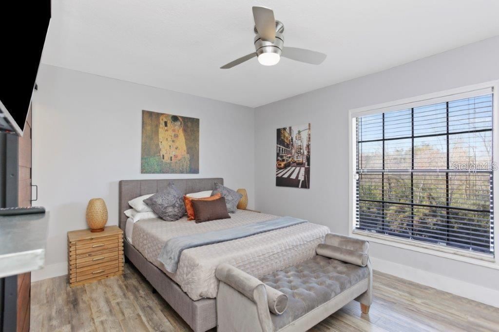 En Venta: $214,900 (2 camas, 2 baños, 1031 Pies cuadrados)