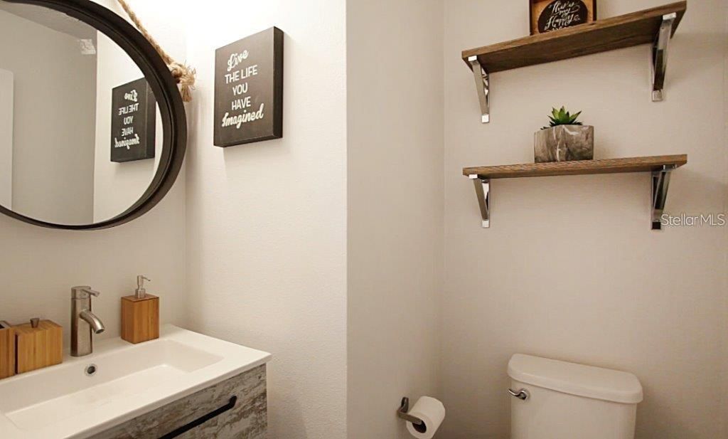 En Venta: $214,900 (2 camas, 2 baños, 1031 Pies cuadrados)