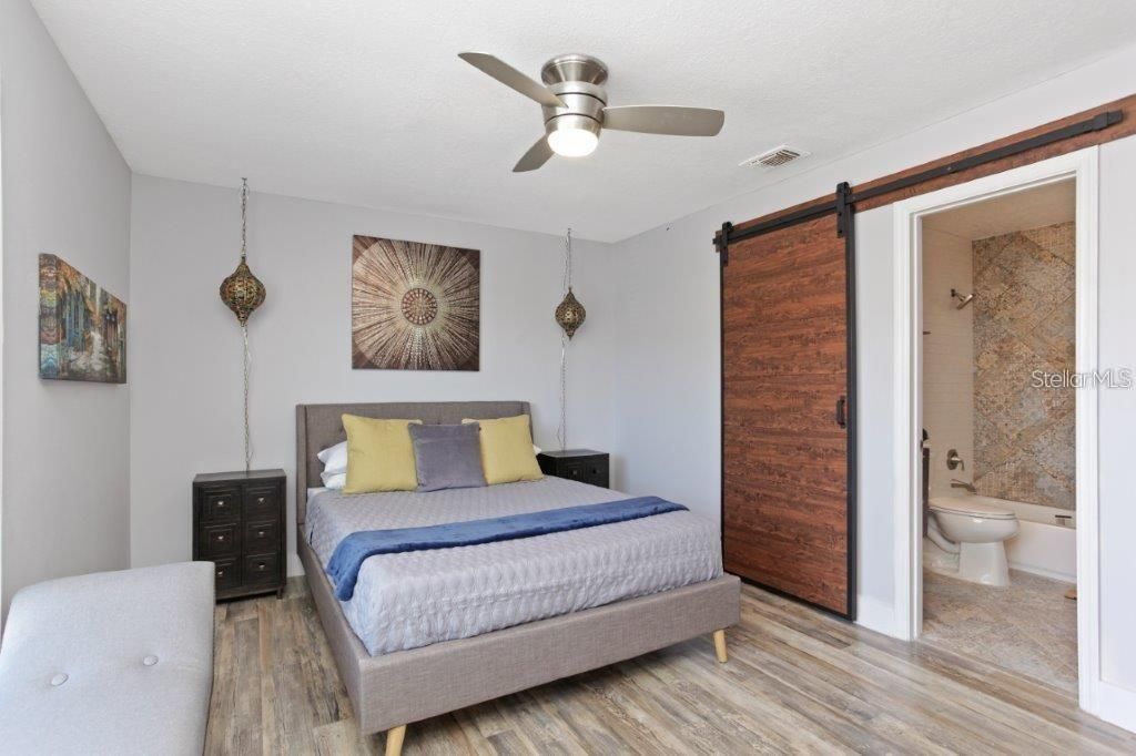 En Venta: $214,900 (2 camas, 2 baños, 1031 Pies cuadrados)