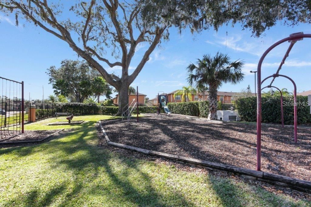 En Venta: $214,900 (2 camas, 2 baños, 1031 Pies cuadrados)