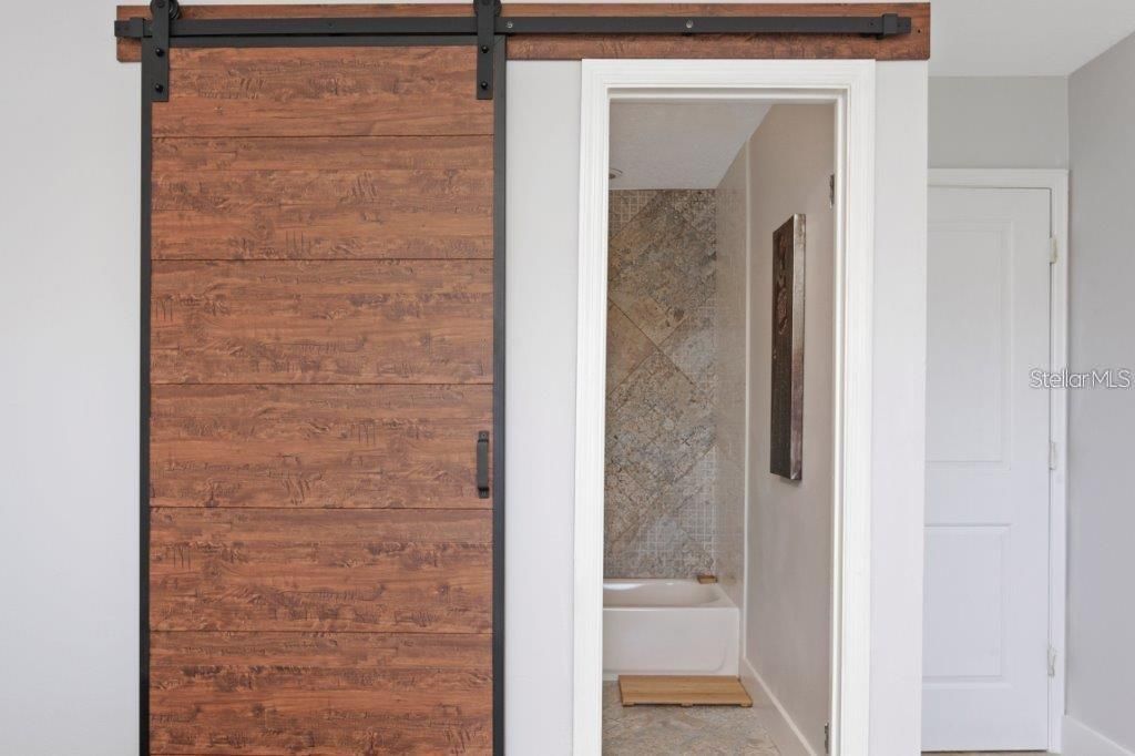 En Venta: $214,900 (2 camas, 2 baños, 1031 Pies cuadrados)