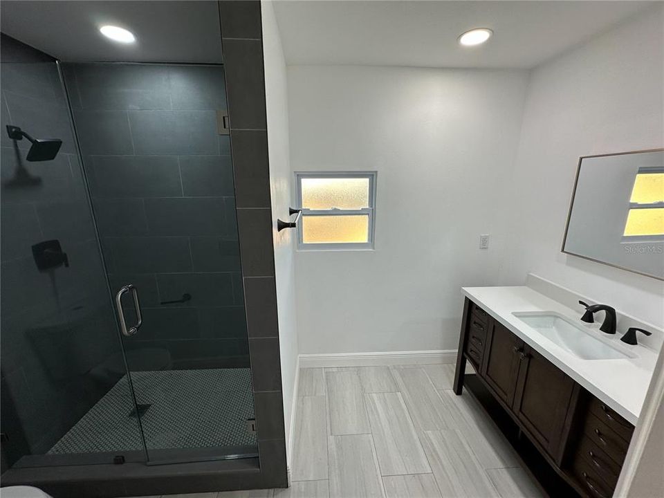 En Venta: $374,000 (3 camas, 2 baños, 1348 Pies cuadrados)