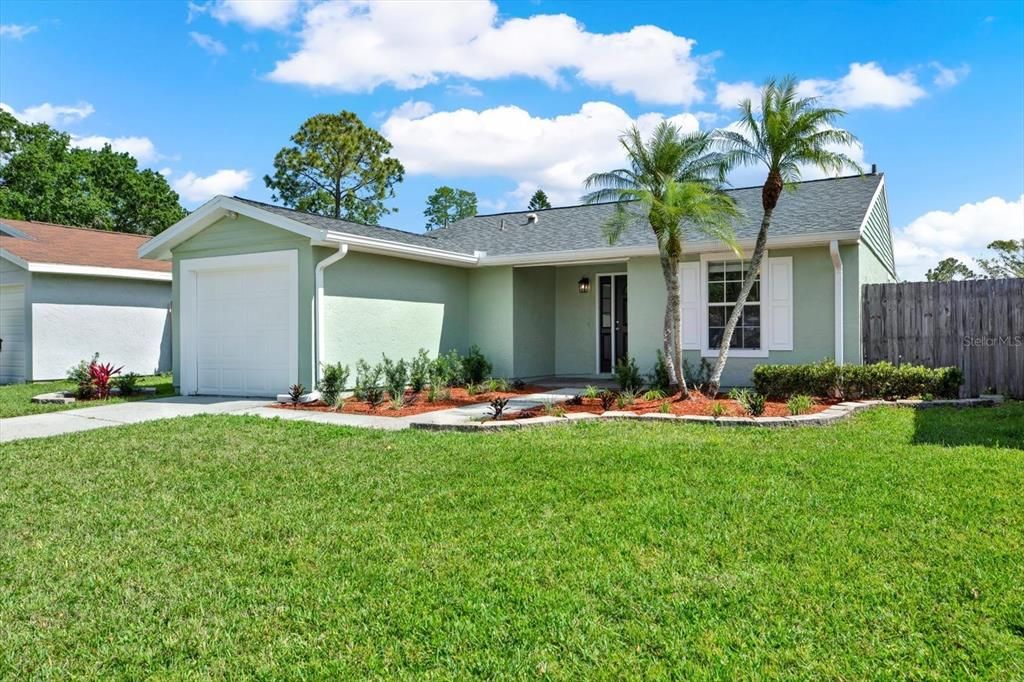 最近售出: $345,900 (2 贝兹, 2 浴室, 1300 平方英尺)