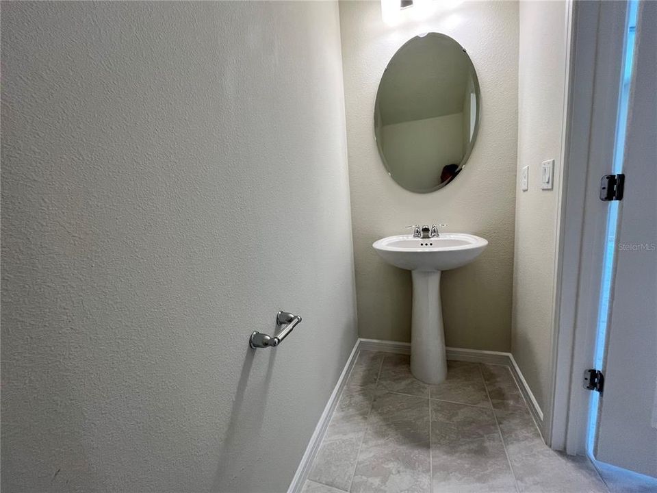 Под контрактом: $2,000 (3 спален, 2 ванн, 1699 Квадратных фут)