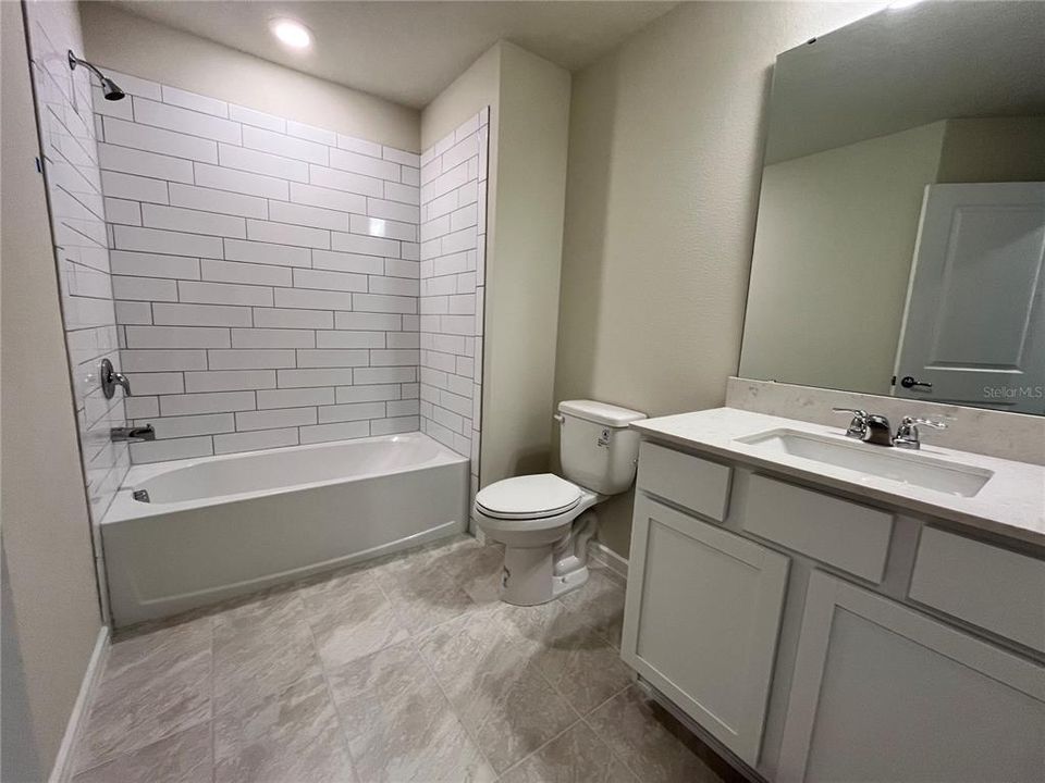 Под контрактом: $2,000 (3 спален, 2 ванн, 1699 Квадратных фут)