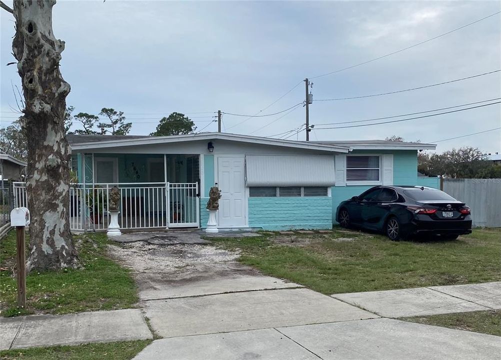 Recently Sold: $226,000 (2 beds, 1 baths, 568 Square Feet)