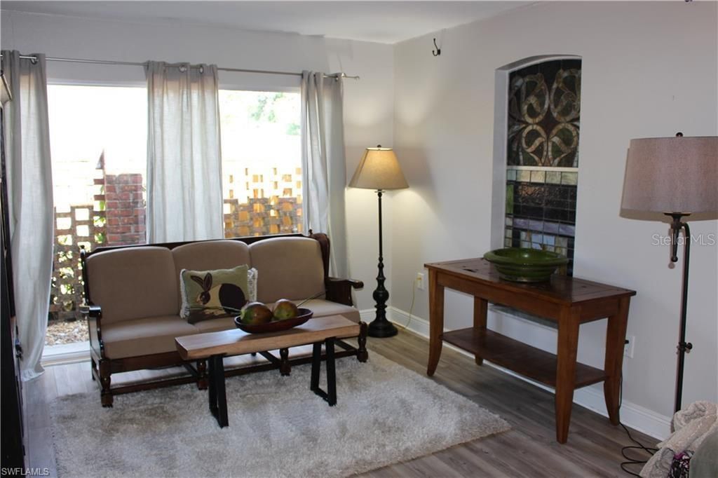 For Sale: $335,000 (3 beds, 2 baths, 1645 Square Feet)