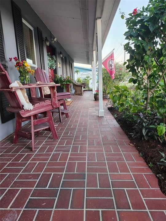 For Sale: $335,000 (3 beds, 2 baths, 1645 Square Feet)