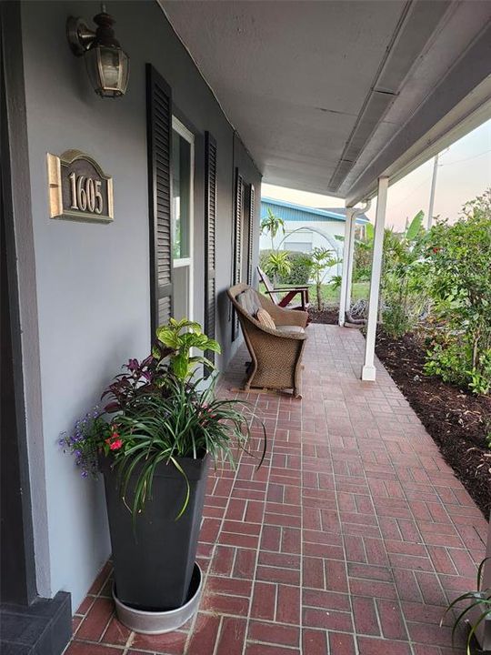 For Sale: $335,000 (3 beds, 2 baths, 1645 Square Feet)