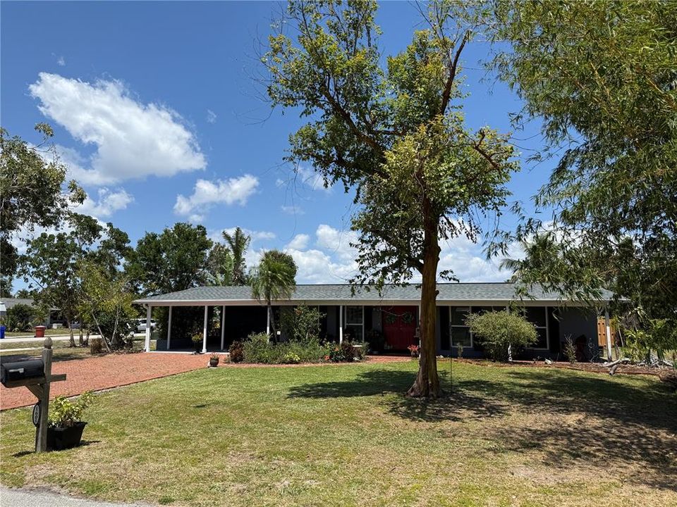 For Sale: $335,000 (3 beds, 2 baths, 1645 Square Feet)