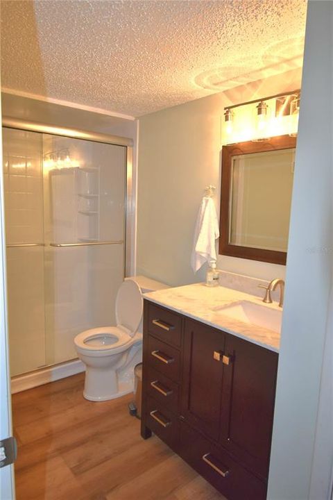 For Sale: $137,000 (1 beds, 1 baths, 760 Square Feet)