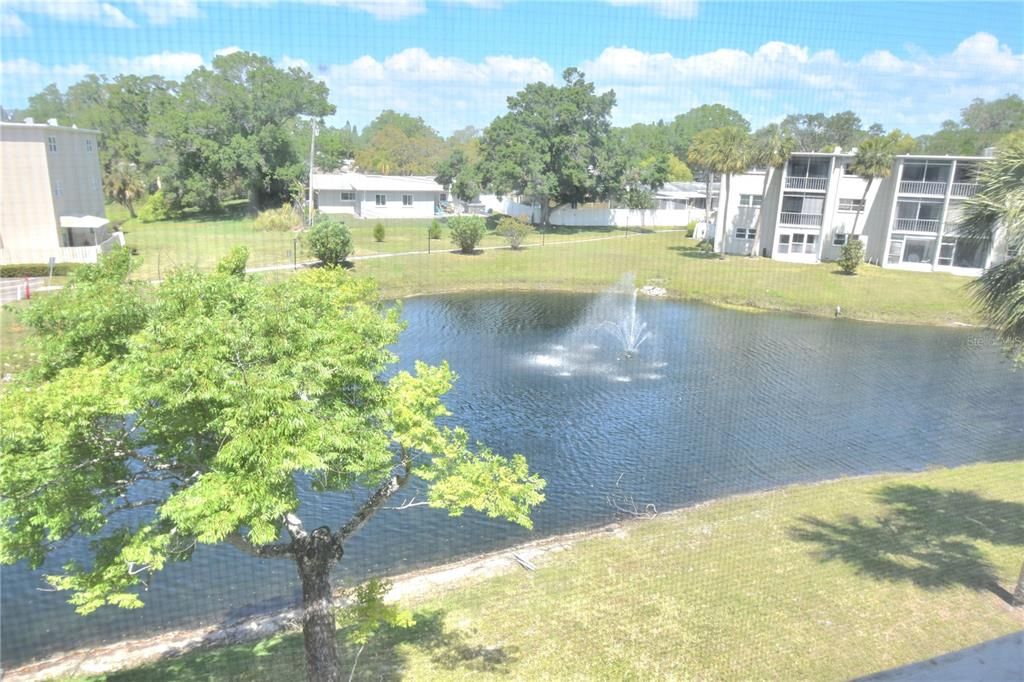 For Sale: $137,000 (1 beds, 1 baths, 760 Square Feet)