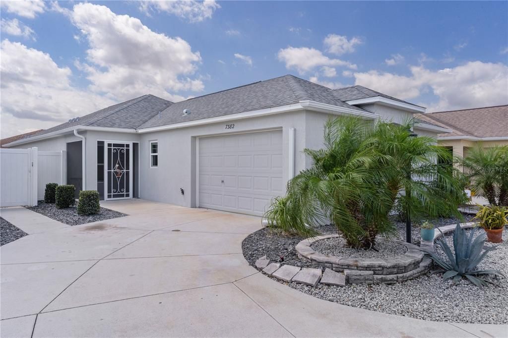 Recently Sold: $349,000 (3 beds, 2 baths, 1442 Square Feet)