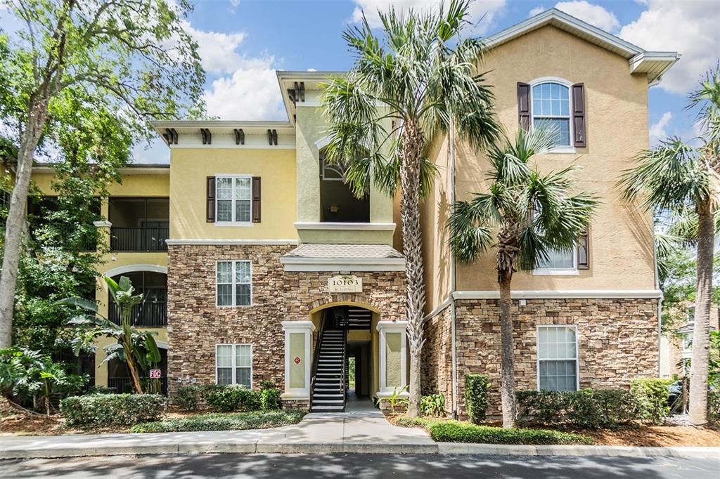 Recently Sold: $210,000 (2 beds, 2 baths, 1157 Square Feet)